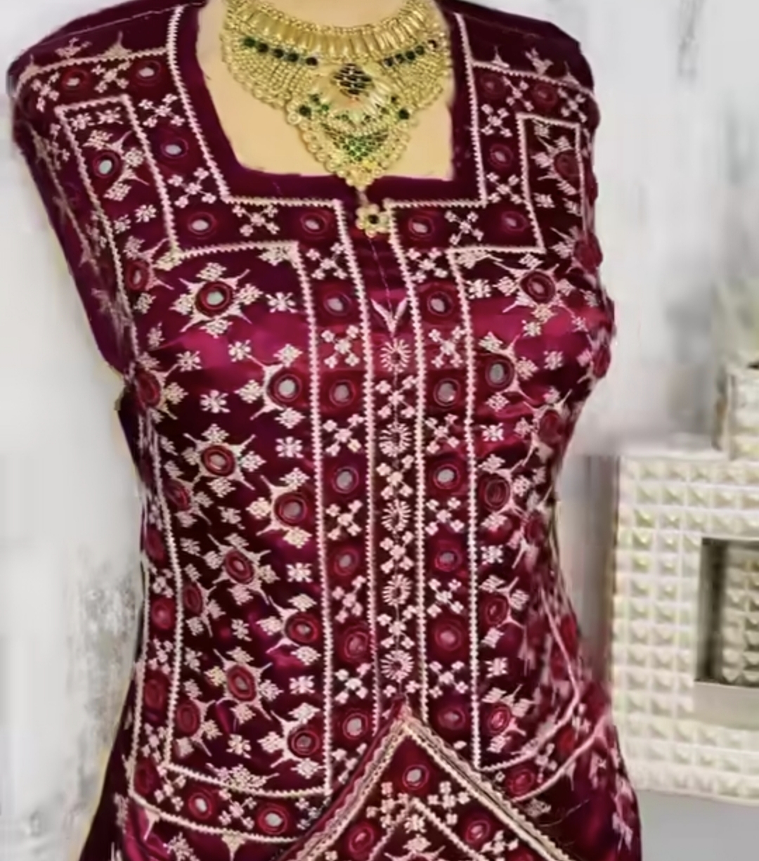 لباس سیاه دوچ